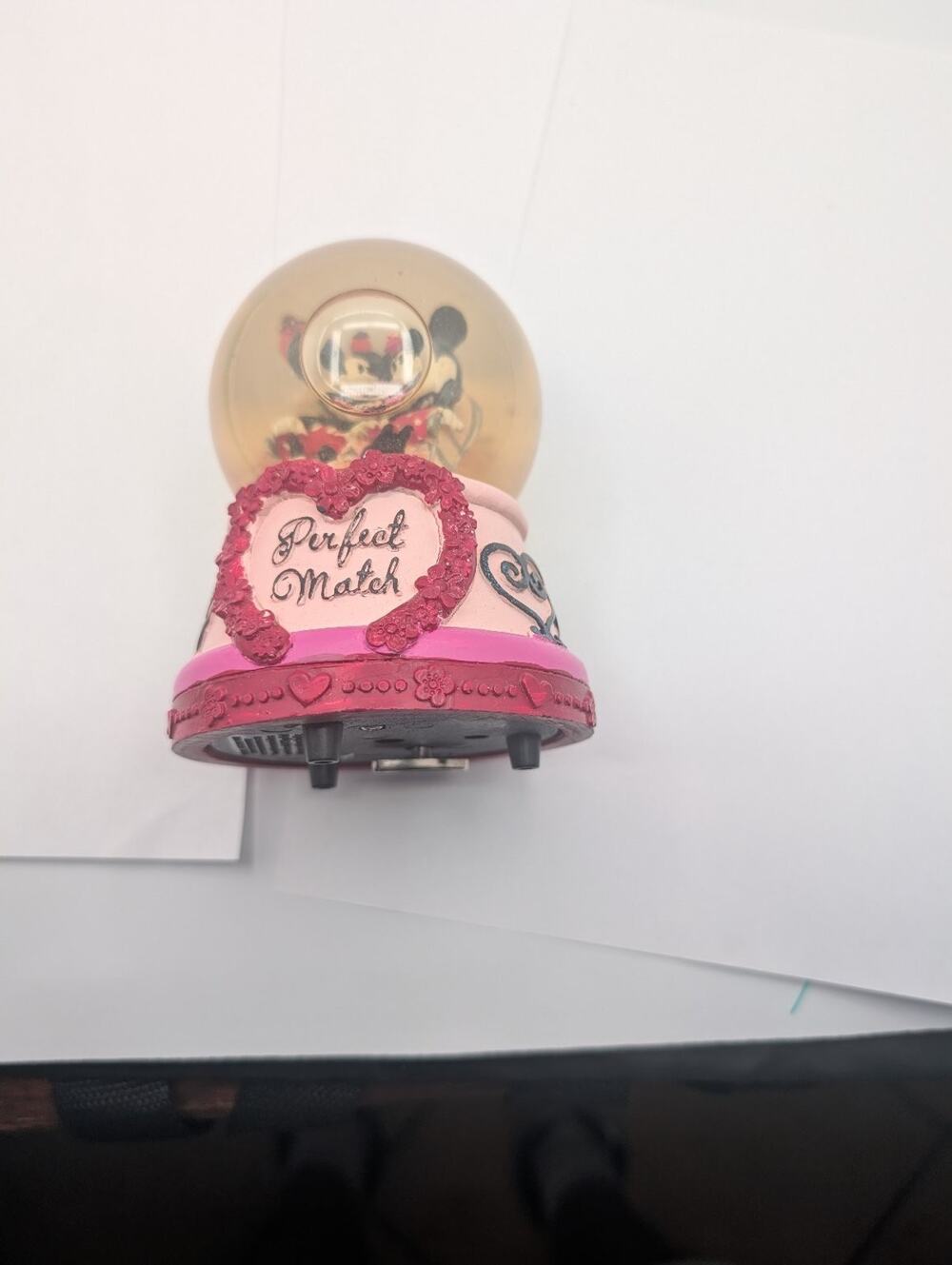 Disney Mickey Minnie Mouse "Perfect Match" Snowglobe Musical Figurine Love
